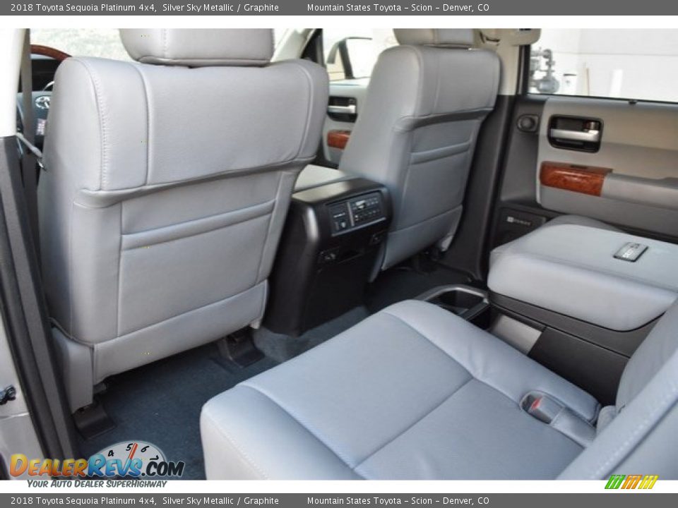 2018 Toyota Sequoia Platinum 4x4 Silver Sky Metallic / Graphite Photo #14