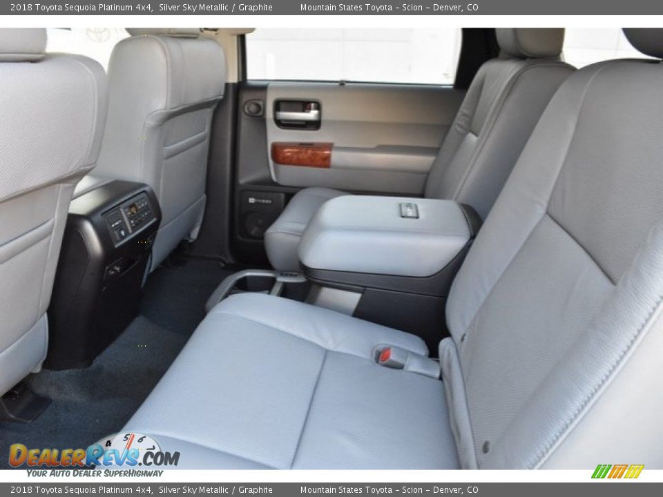 2018 Toyota Sequoia Platinum 4x4 Silver Sky Metallic / Graphite Photo #15