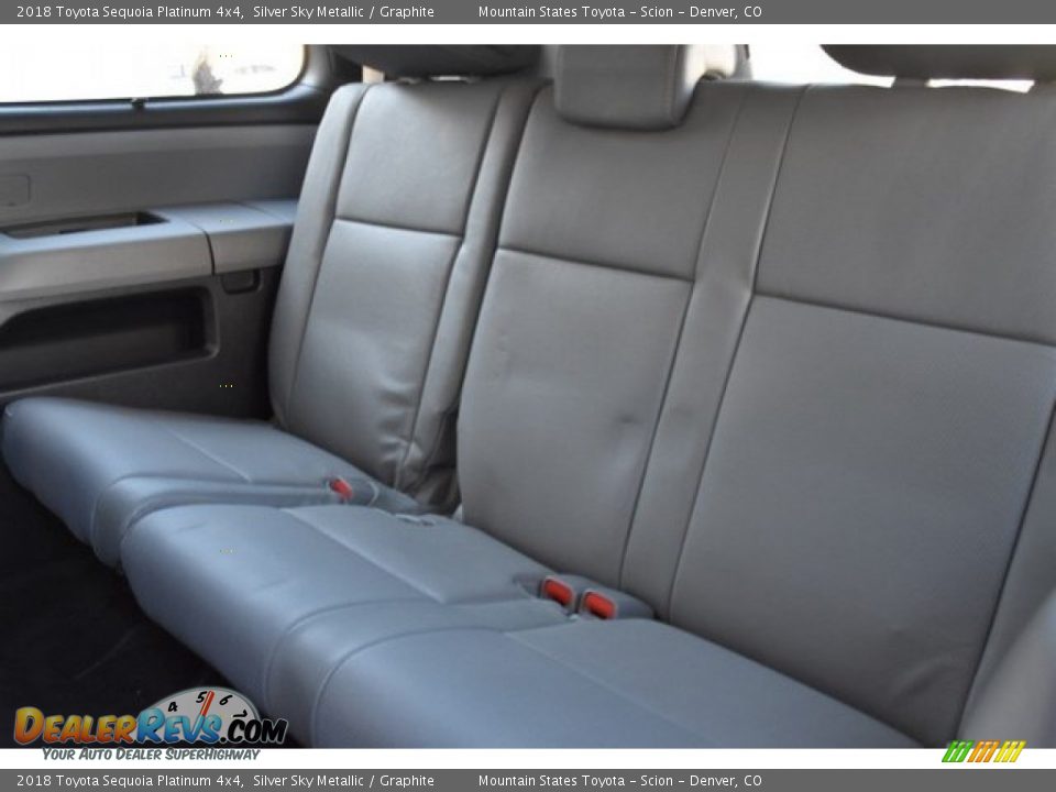 2018 Toyota Sequoia Platinum 4x4 Silver Sky Metallic / Graphite Photo #23