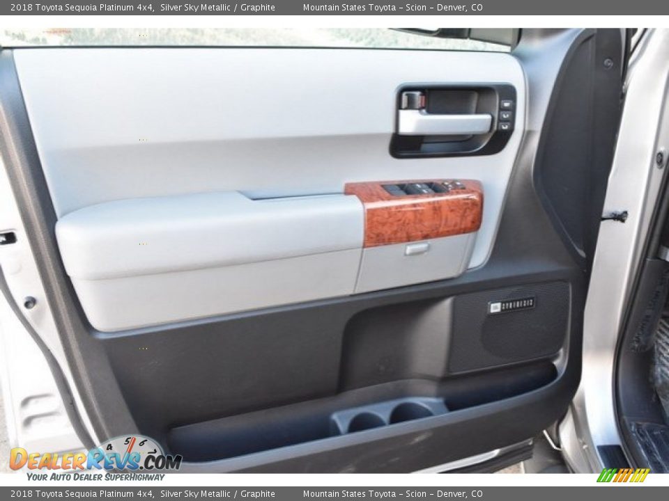 2018 Toyota Sequoia Platinum 4x4 Silver Sky Metallic / Graphite Photo #24