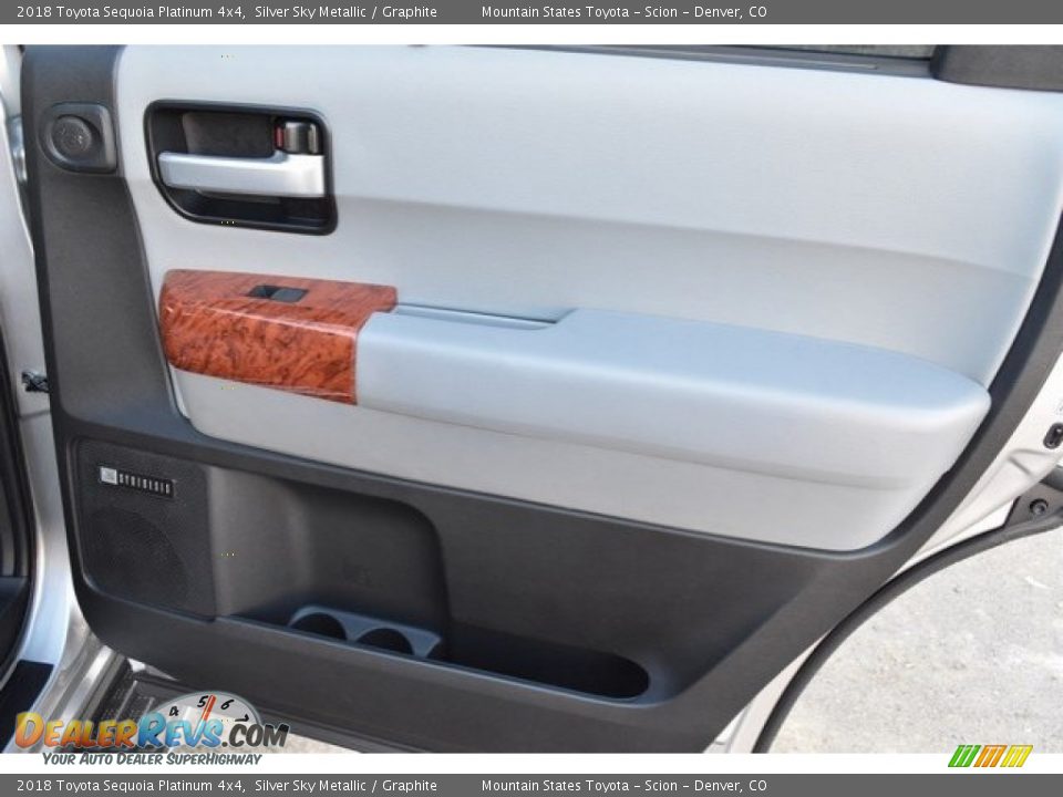 2018 Toyota Sequoia Platinum 4x4 Silver Sky Metallic / Graphite Photo #27