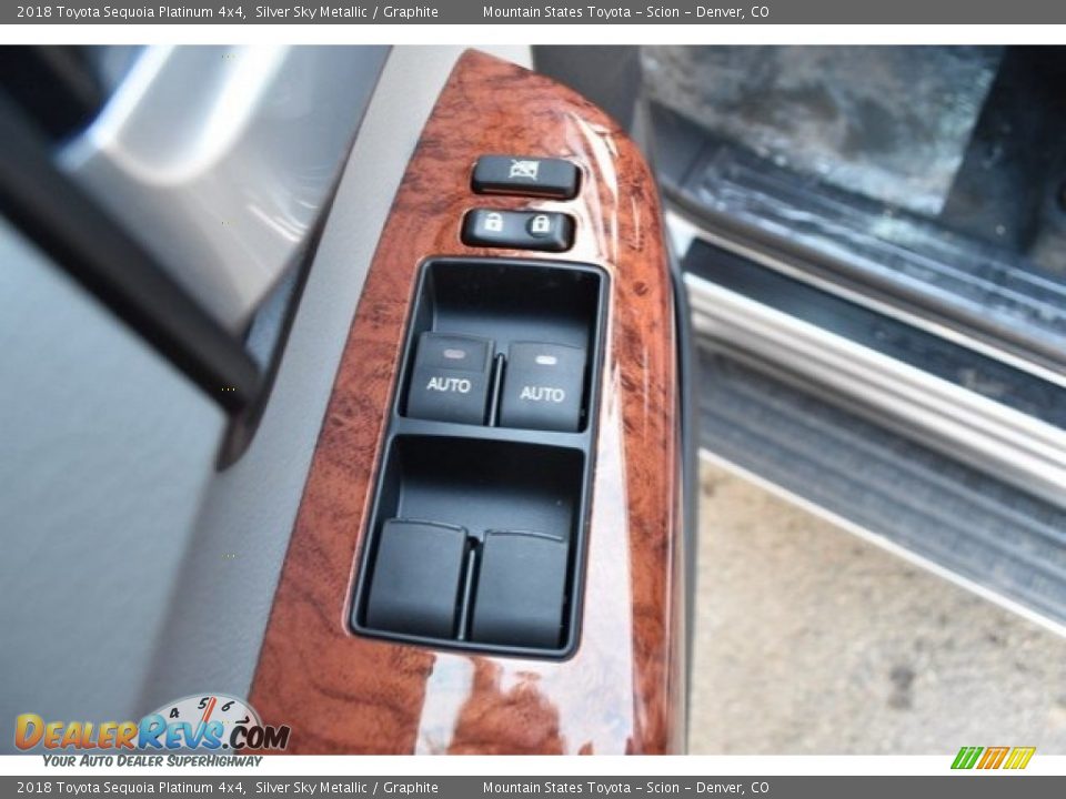 2018 Toyota Sequoia Platinum 4x4 Silver Sky Metallic / Graphite Photo #28