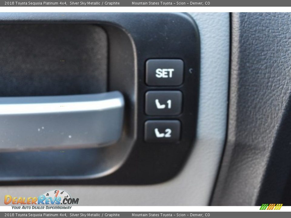 2018 Toyota Sequoia Platinum 4x4 Silver Sky Metallic / Graphite Photo #29