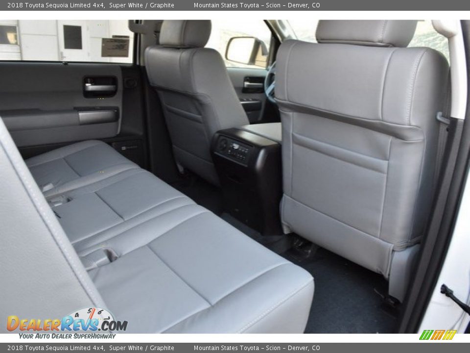 2018 Toyota Sequoia Limited 4x4 Super White / Graphite Photo #18