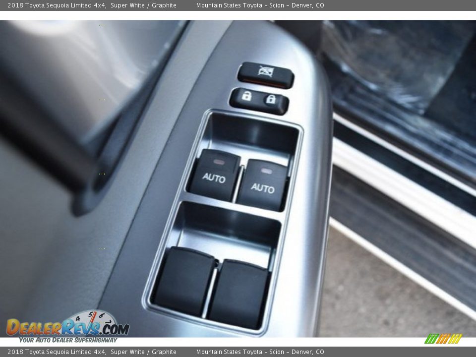 2018 Toyota Sequoia Limited 4x4 Super White / Graphite Photo #27