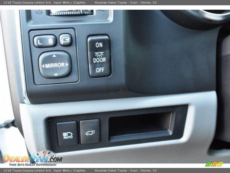 2018 Toyota Sequoia Limited 4x4 Super White / Graphite Photo #29