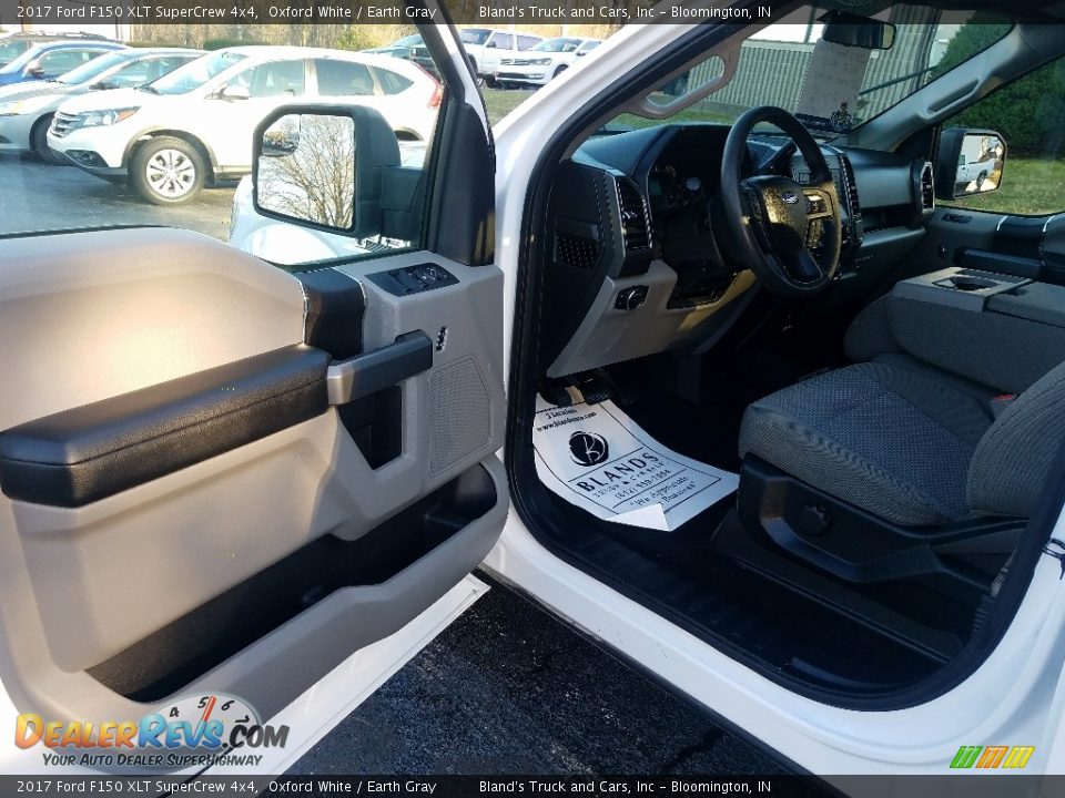 2017 Ford F150 XLT SuperCrew 4x4 Oxford White / Earth Gray Photo #14