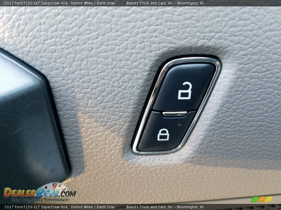 2017 Ford F150 XLT SuperCrew 4x4 Oxford White / Earth Gray Photo #17