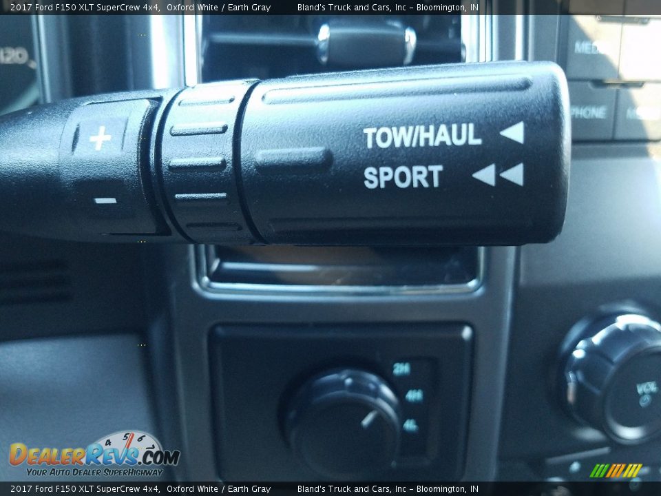 2017 Ford F150 XLT SuperCrew 4x4 Oxford White / Earth Gray Photo #27