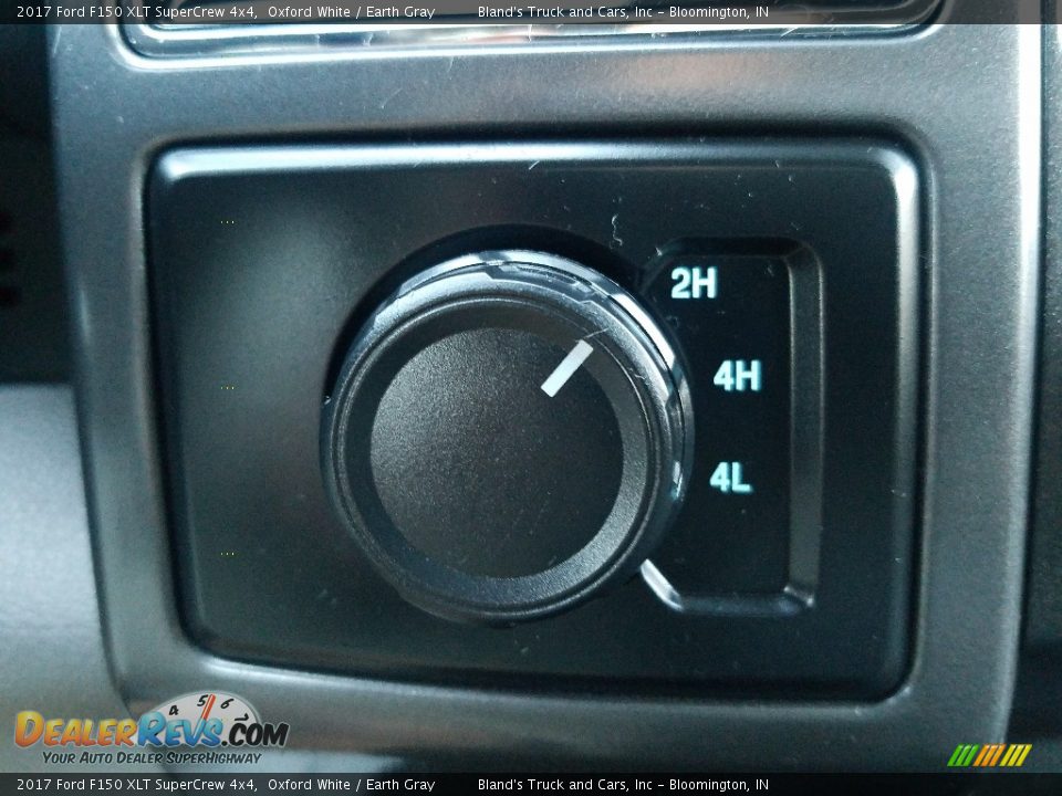 2017 Ford F150 XLT SuperCrew 4x4 Oxford White / Earth Gray Photo #28