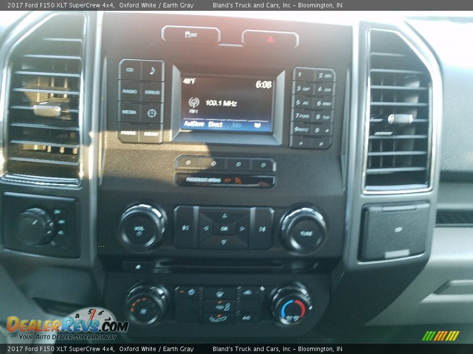 2017 Ford F150 XLT SuperCrew 4x4 Oxford White / Earth Gray Photo #29