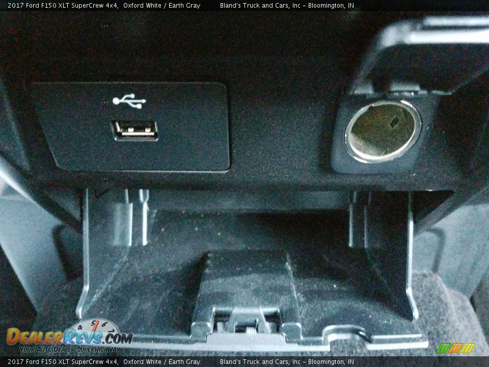 2017 Ford F150 XLT SuperCrew 4x4 Oxford White / Earth Gray Photo #33