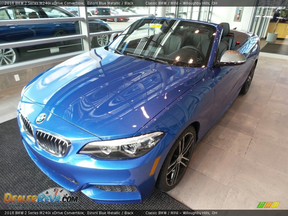 Front 3/4 View of 2018 BMW 2 Series M240i xDrive Convertible Photo #3
