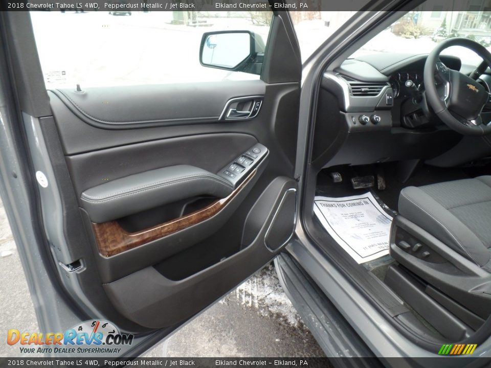 2018 Chevrolet Tahoe LS 4WD Pepperdust Metallic / Jet Black Photo #12