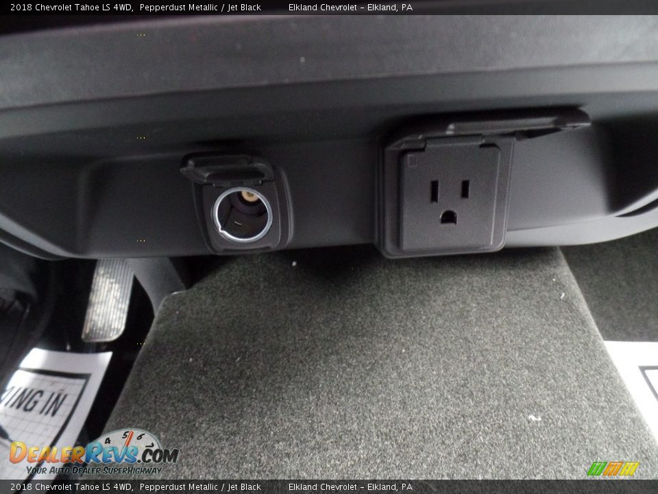 2018 Chevrolet Tahoe LS 4WD Pepperdust Metallic / Jet Black Photo #32