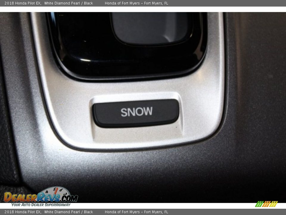 2018 Honda Pilot EX White Diamond Pearl / Black Photo #30