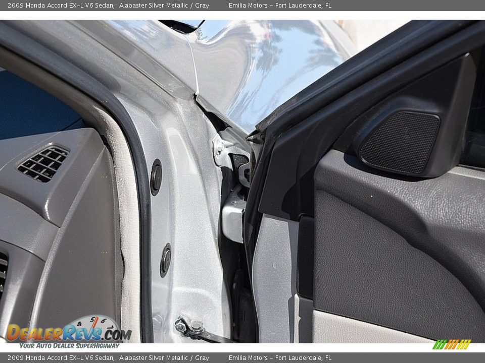 2009 Honda Accord EX-L V6 Sedan Alabaster Silver Metallic / Gray Photo #26