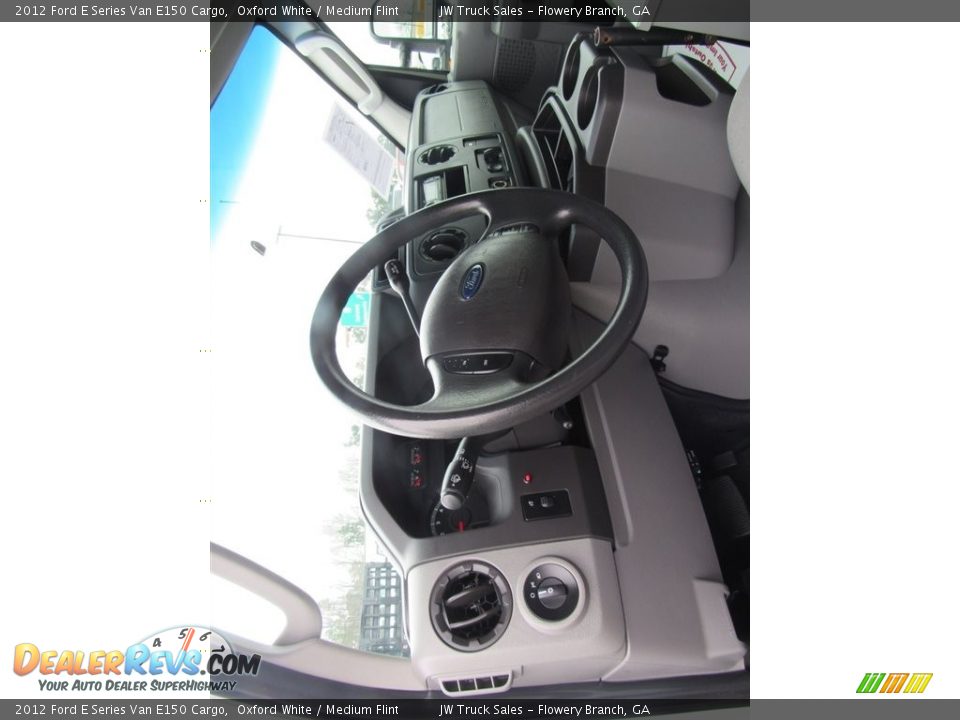 2012 Ford E Series Van E150 Cargo Oxford White / Medium Flint Photo #32