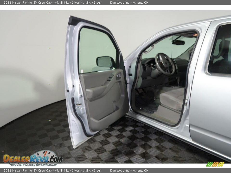 2012 Nissan Frontier SV Crew Cab 4x4 Brilliant Silver Metallic / Steel Photo #22