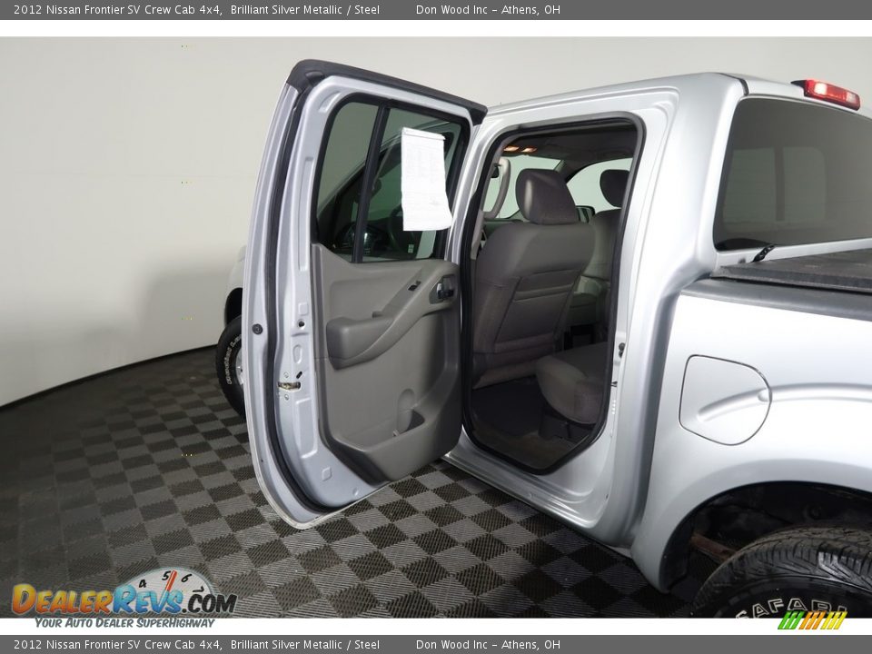2012 Nissan Frontier SV Crew Cab 4x4 Brilliant Silver Metallic / Steel Photo #23