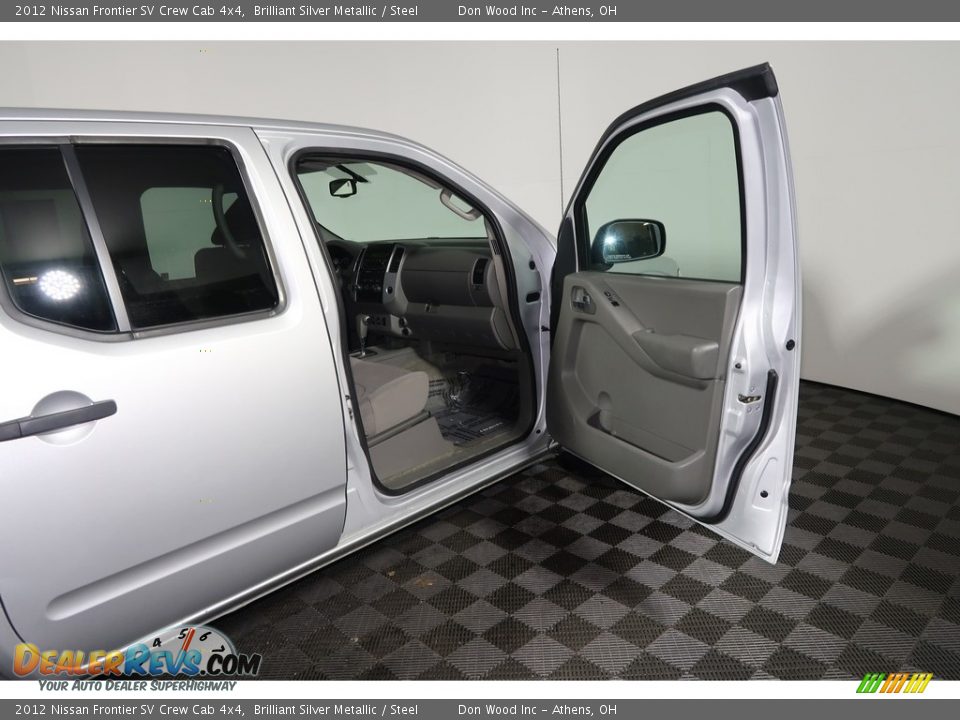 2012 Nissan Frontier SV Crew Cab 4x4 Brilliant Silver Metallic / Steel Photo #25