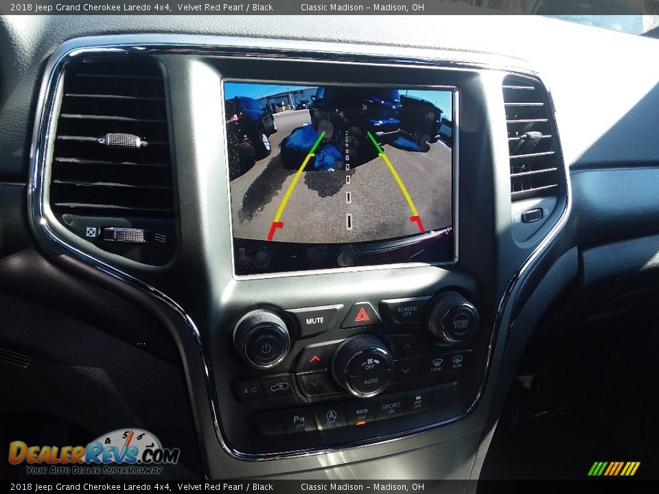 2018 Jeep Grand Cherokee Laredo 4x4 Velvet Red Pearl / Black Photo #6