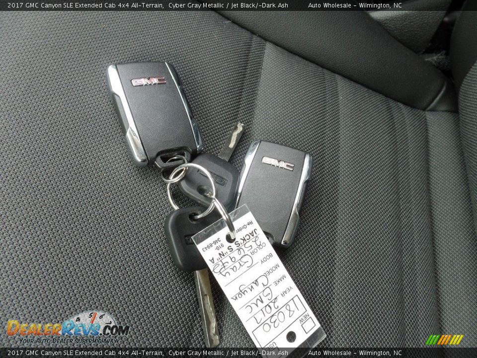 Keys of 2017 GMC Canyon SLE Extended Cab 4x4 All-Terrain Photo #20