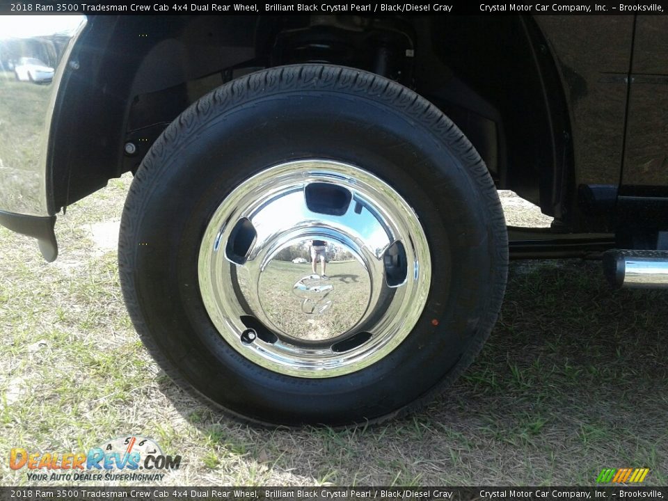 2018 Ram 3500 Tradesman Crew Cab 4x4 Dual Rear Wheel Brilliant Black Crystal Pearl / Black/Diesel Gray Photo #21