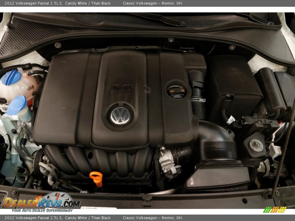 2012 Volkswagen Passat 2.5L S Candy White / Titan Black Photo #14