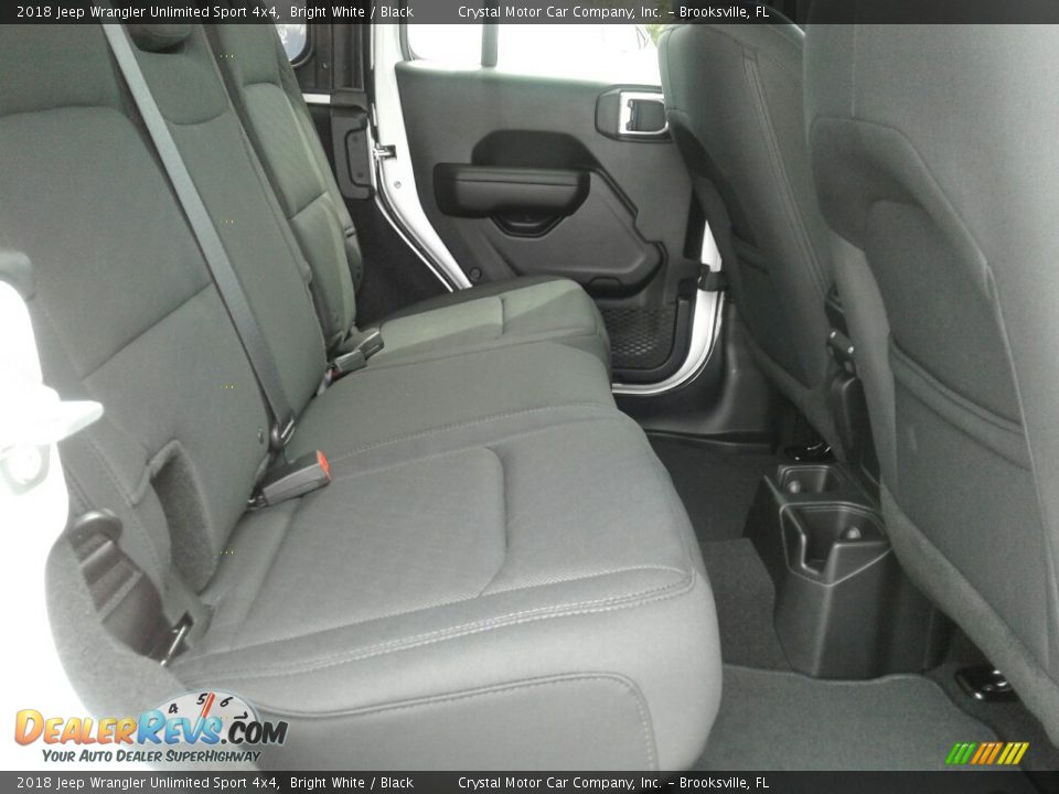 2018 Jeep Wrangler Unlimited Sport 4x4 Bright White / Black Photo #11