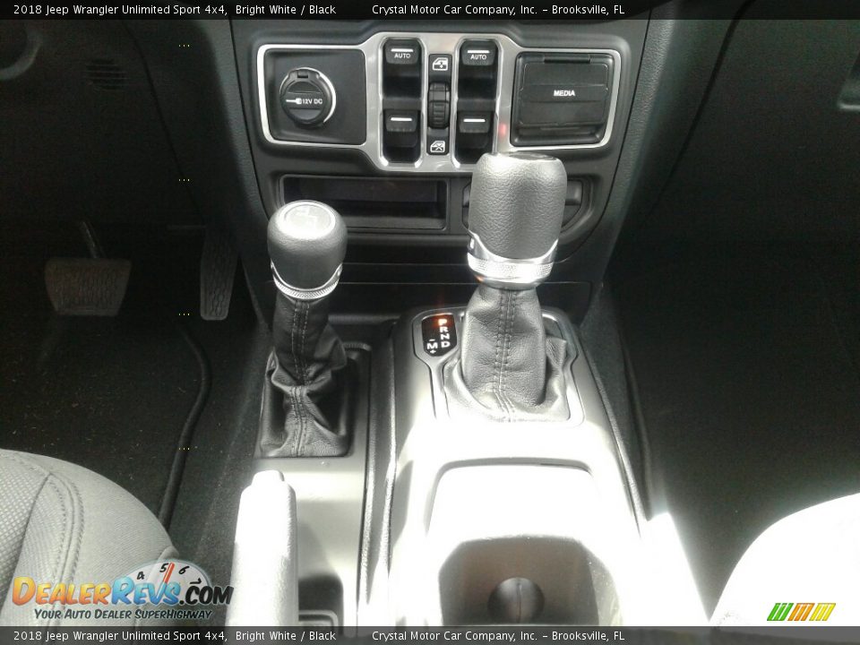 2018 Jeep Wrangler Unlimited Sport 4x4 Bright White / Black Photo #16