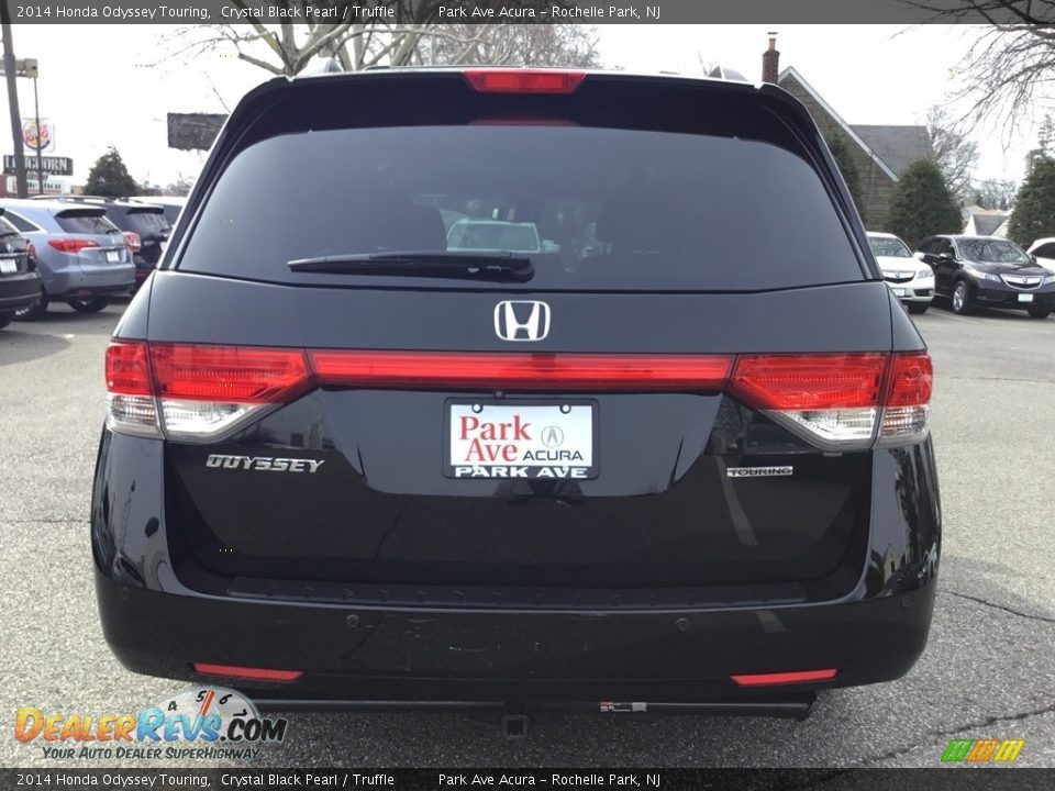 2014 Honda Odyssey Touring Crystal Black Pearl / Truffle Photo #4
