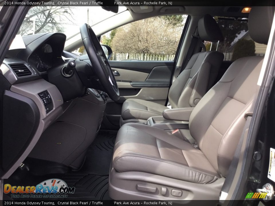 2014 Honda Odyssey Touring Crystal Black Pearl / Truffle Photo #12