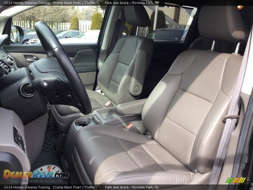 2014 Honda Odyssey Touring Crystal Black Pearl / Truffle Photo #13