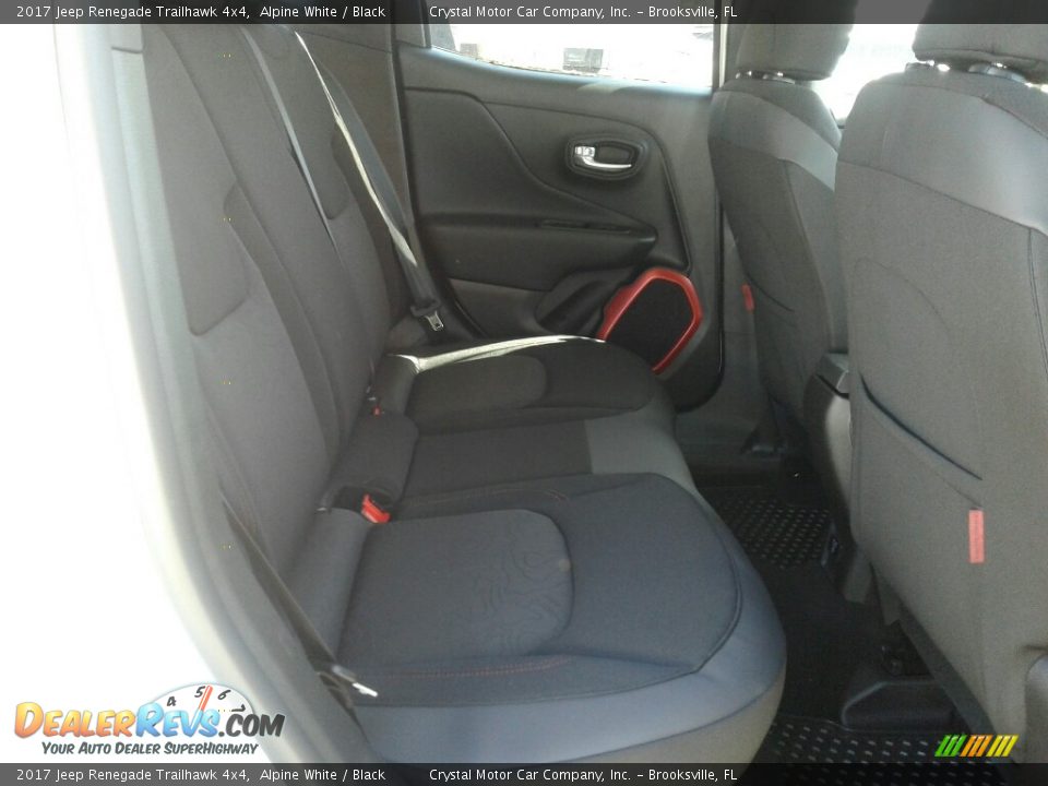 2017 Jeep Renegade Trailhawk 4x4 Alpine White / Black Photo #11