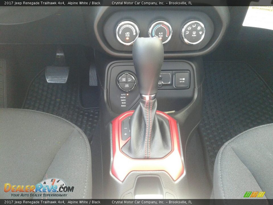 2017 Jeep Renegade Trailhawk 4x4 Alpine White / Black Photo #16