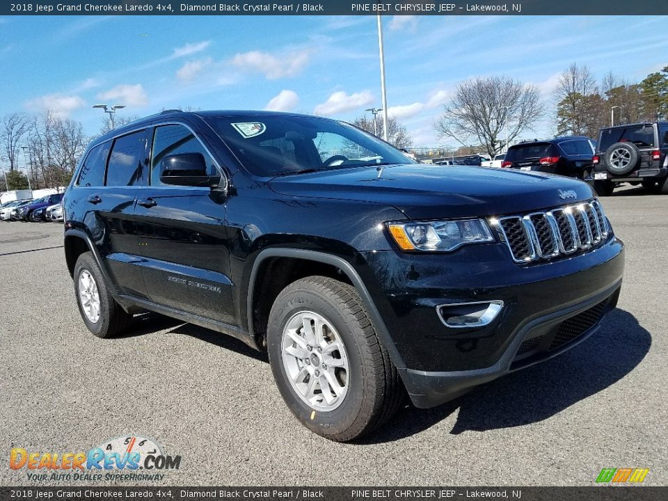 2018 Jeep Grand Cherokee Laredo 4x4 Diamond Black Crystal Pearl / Black Photo #1