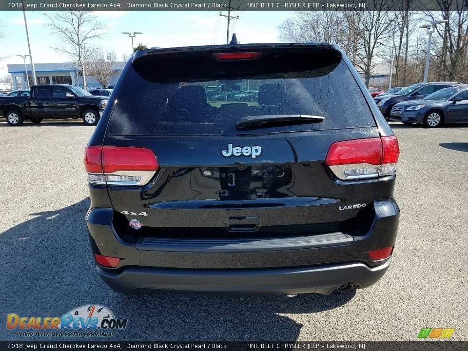 2018 Jeep Grand Cherokee Laredo 4x4 Diamond Black Crystal Pearl / Black Photo #5