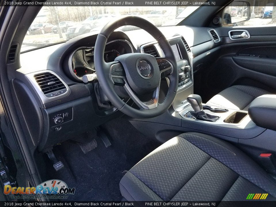2018 Jeep Grand Cherokee Laredo 4x4 Diamond Black Crystal Pearl / Black Photo #7