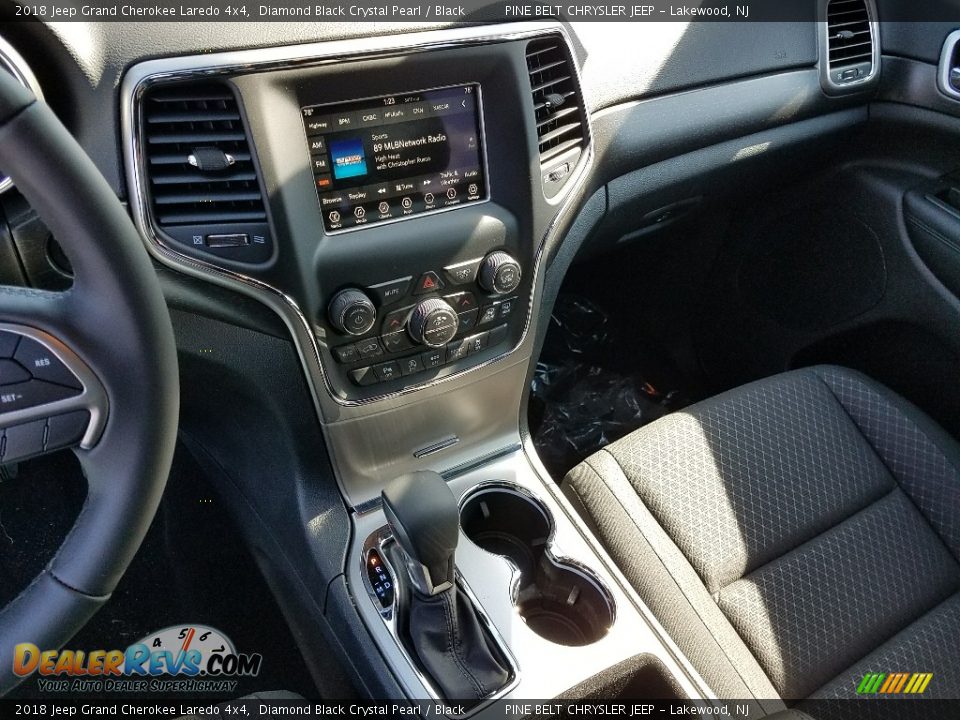 2018 Jeep Grand Cherokee Laredo 4x4 Diamond Black Crystal Pearl / Black Photo #10