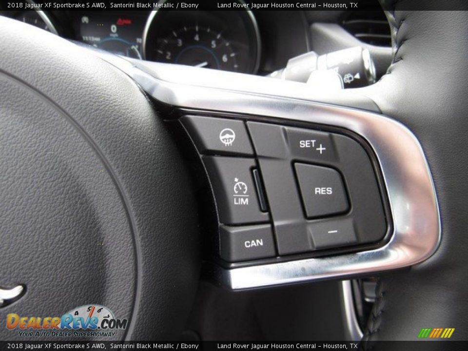 Controls of 2018 Jaguar XF Sportbrake S AWD Photo #29