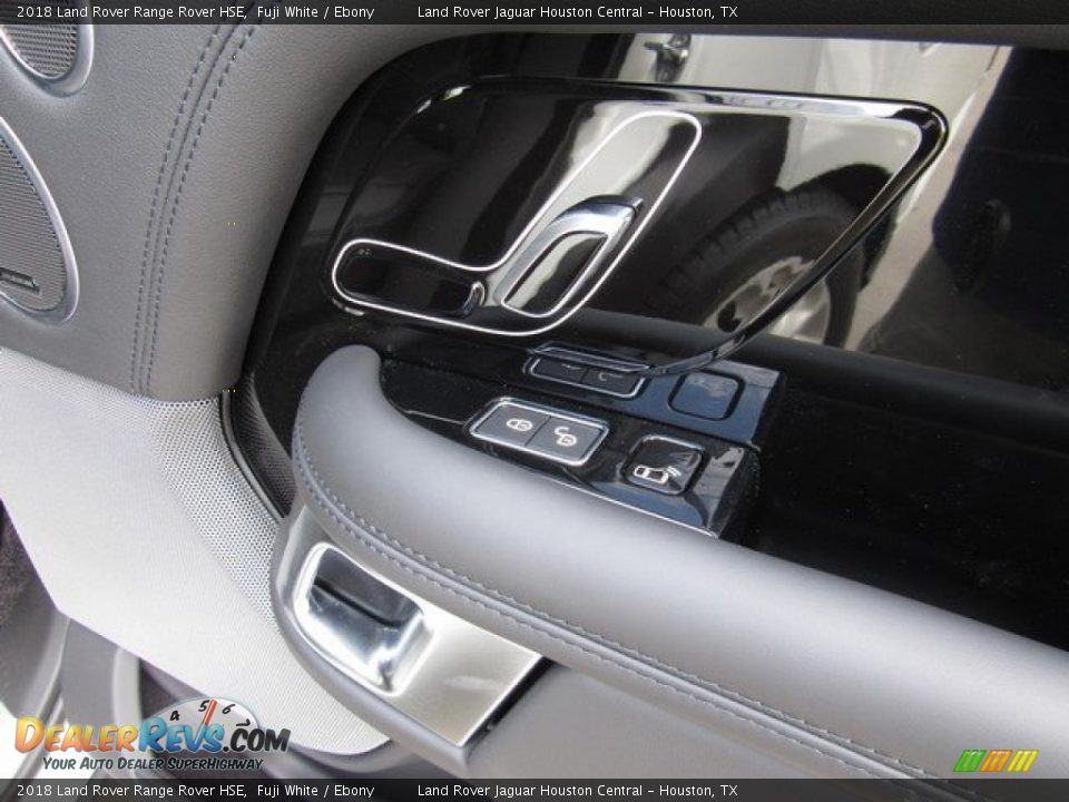 Controls of 2018 Land Rover Range Rover HSE Photo #23