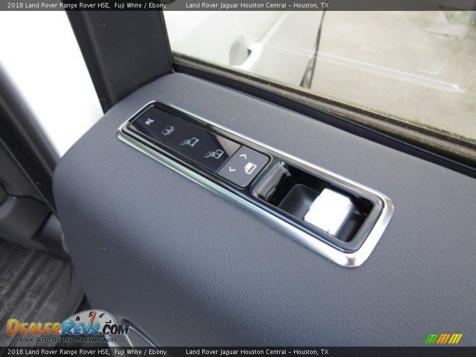 Controls of 2018 Land Rover Range Rover HSE Photo #24