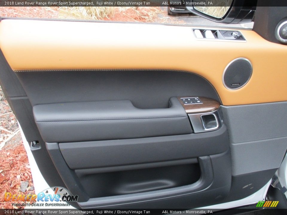 Door Panel of 2018 Land Rover Range Rover Sport Supercharged Photo #14