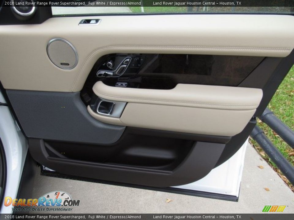 Door Panel of 2018 Land Rover Range Rover Supercharged Photo #20