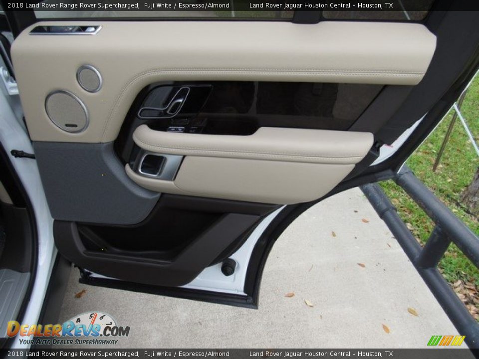 Door Panel of 2018 Land Rover Range Rover Supercharged Photo #22