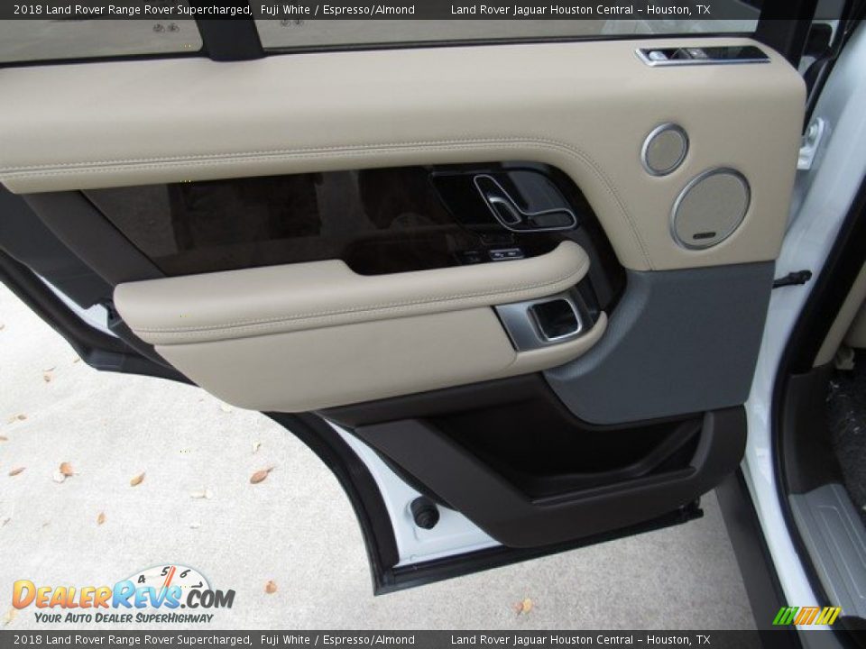 Door Panel of 2018 Land Rover Range Rover Supercharged Photo #24