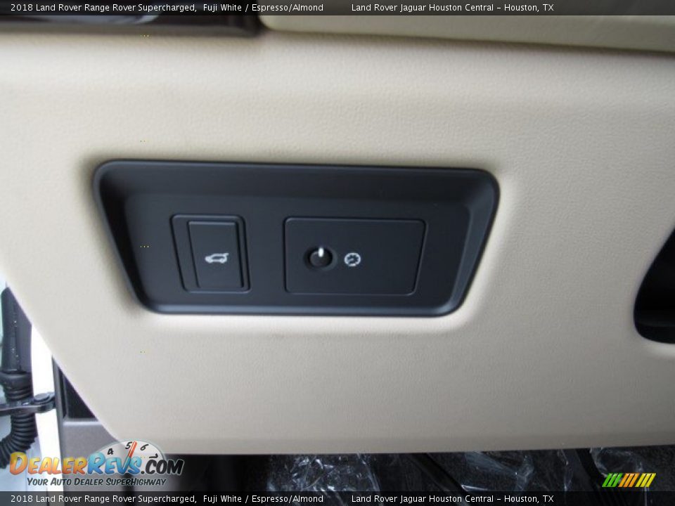 2018 Land Rover Range Rover Supercharged Fuji White / Espresso/Almond Photo #30