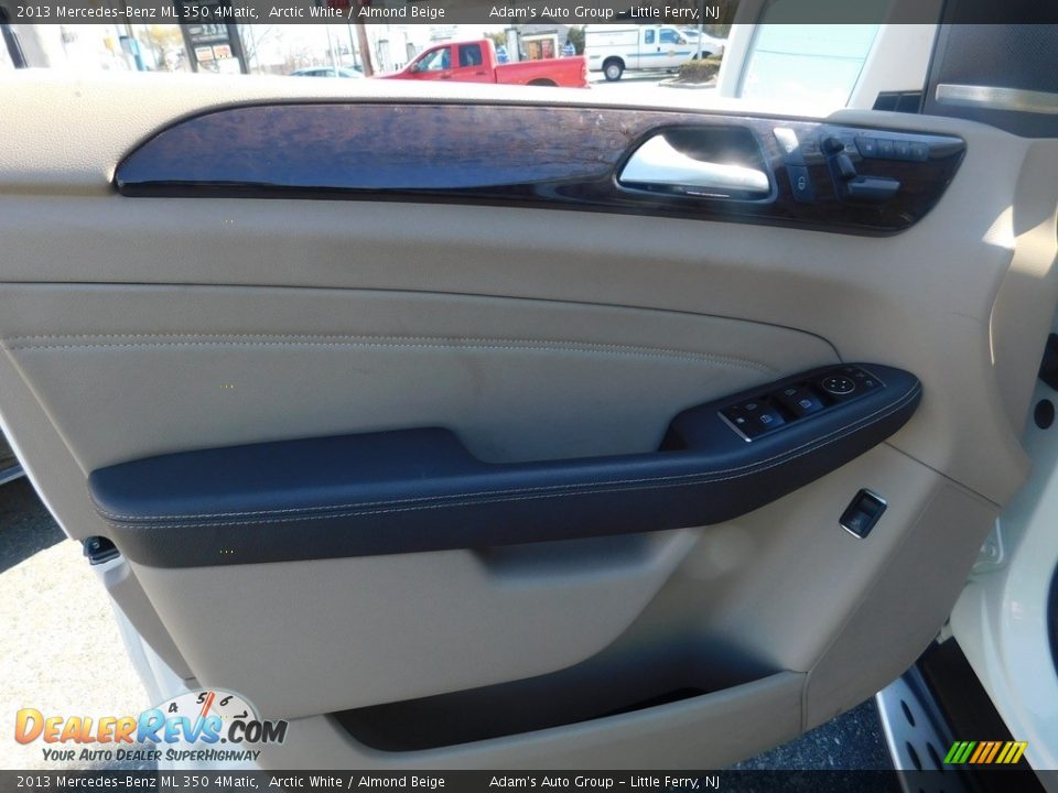 2013 Mercedes-Benz ML 350 4Matic Arctic White / Almond Beige Photo #11
