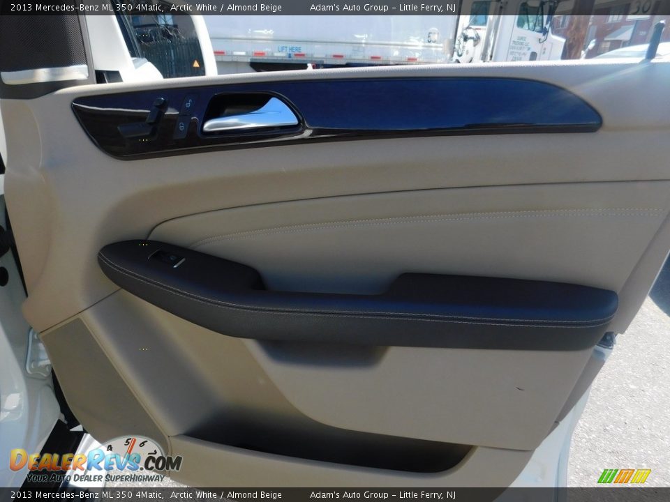 2013 Mercedes-Benz ML 350 4Matic Arctic White / Almond Beige Photo #16